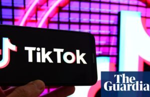 As novas regras para a segurança on -line colocaram centenas de posições moderadoras em risco, incluindo as do Reino Unido. As novas regras para a segurança on -line colocaram centenas de posições moderadoras em risco, incluindo as do Reino Unido.