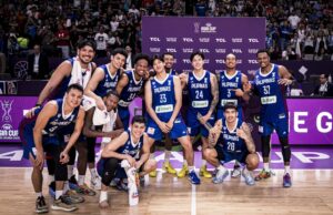 As outras rodas de Gilas são importantes a Copa da Fiba Asia brilha na vitória Dwight Ramos e Gilas Pilipinas durante uma partida contra o Iraque na Copa Asiática de 2025 da FIBA.
