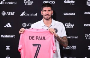 “As palavras que eu precisava” – Rodrigo de Paul está conversando com o chefe da equipe nacional antes de ingressar na Lionel Messi’s Inter Miami "As palavras que eu precisava" - Rodrigo de Paul está conversando com o chefe da equipe nacional antes de ingressar na Lionel Messi's Inter Miami