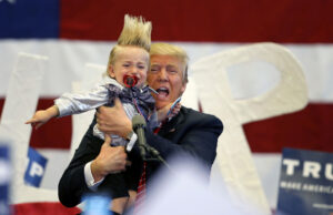 As pessoas do Partido Republicano choram o “papai” Trump ajuda com as cidades assustadoras As pessoas do Partido Republicano choram o "papai" Trump ajuda com as cidades assustadoras