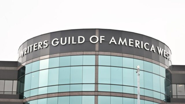 As prioridades contratuais da WGA começam a tomar forma à medida que as negociações de 2026 avançam

