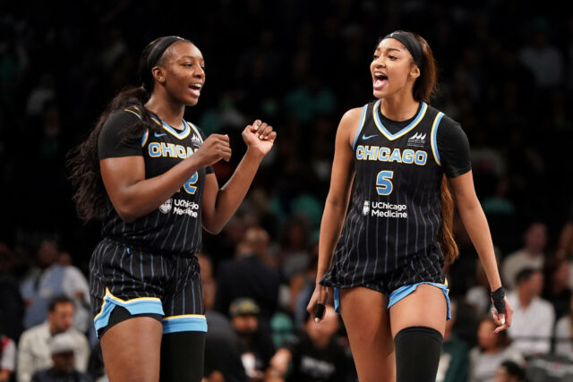 Assista Connecticut Sun Live Stream vs Chicago Sky no canal de TV ou WNBA.



