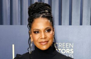 Audra McDonald compartilha uma mensagem sobre limites depois que ela diz que um fã a seguiu: “Não está certo” Audra McDonald tocando uma música de