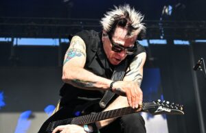 Avaliação: Punk Super Stars Reconhece os titãs de aço pesados ao longo de excelente desempenho Avaliação: Punk Super Stars Reconhece os titãs de aço pesados ao longo de excelente desempenho