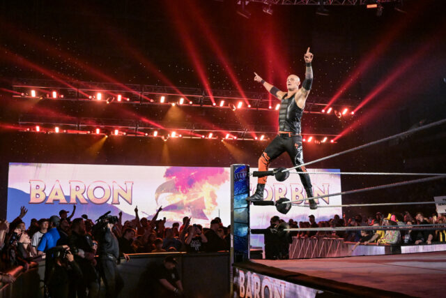 Barão Corbin bate táticas de negociação contratada da WWE



