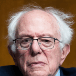 Bernie Sanders admite ficar velho demais para dirigir para o presidente 2028.