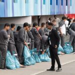 Jovens requerentes de asilo masculinos no Atrium Hotel, em Felham, ao lado de Londres Heathrow