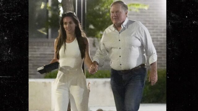 Jordon Hudson e Bill Belichick na UNC Backgrid