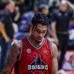 Blackwater sobreviveram ao Converge, 93-91, no sábado, atrás de Sedrick Barefield, para entrar no jogo do campeonato do torneio de basquete de Kadayawan Invitational no ginásio da Universidade do Sudeste das Filipinas, na cidade de Davao.