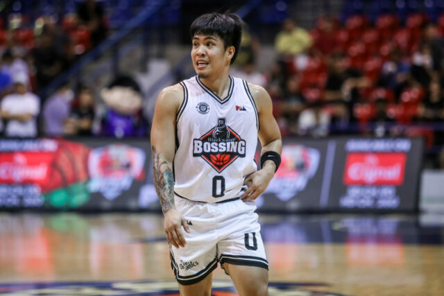 Blackwater venceu o NLEX, 95-90, na sexta-feira para fechar um lugar no jogo do campeonato do torneio de basquete de Kadayawan Invitational na cidade de Davao. RK ILAGAN