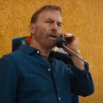 Bob Odenkirk repete seu papel como Hutch, um assassino muito qualificado, em