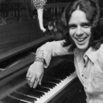 Bobby Whitlock, Derek e o co -fundador de Dominos e o jogador de sessão de George Harrison e outros, morrem aos 77 anos