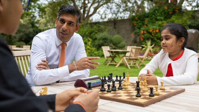 Bodhana Sivanandan se torna o jogador de xadrez mais jovem que derrota o Grandmaster

