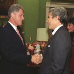 Clinton sempre negou qualquer conhecimento do