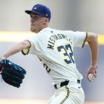 Brewers coloca o estreante Jacob Misiorwski na lista ferida porque a rotação vai
