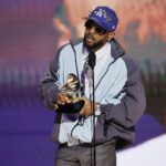 "Bro quer estar em debate"- a internet, a "Nokia, de Drake, antes de interpretar o" Nokia "," Kendrick Lamar'ın "não nós", como reage a Waka Flocka.