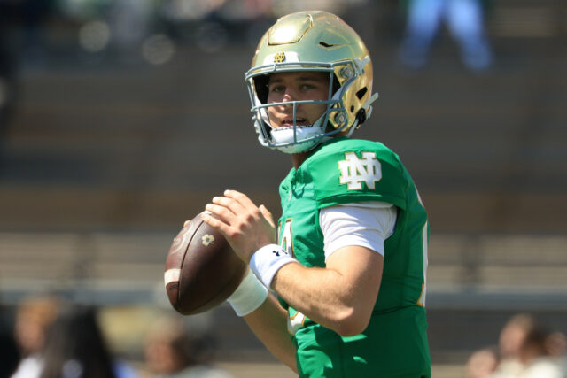 CJ Carr recebe um forte aviso depois de vencer o trabalho de Notre Dame QB



