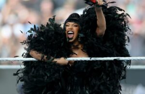 Cardi B traz o drama como uma série do SummerSlam da WWE: “Estamos fazendo história hoje à noite!” Cardi B traz o drama como uma série do SummerSlam da WWE: "Estamos fazendo história hoje à noite!"