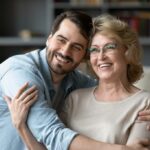 Caro Abby: Eu quero marcar uma consulta com um homem que é um ano mais velho que minha filha