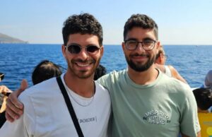 Caro Presidente Trump: “Não deixe meu irmão mais novo morrer assim” Israelense refém Evyatar David (à direita) e irmão Ilay (à esquerda