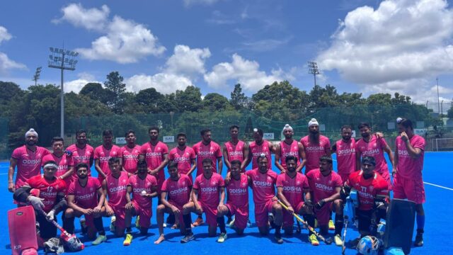 Cartões Sellia apontados na equipe da Índia para a Austrália Tour

