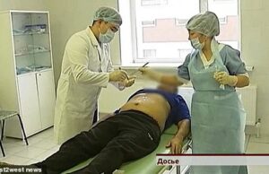 Cazaquistão As leis de castração química no Cazaquistão estão sendo endurecidas com aqueles que cometem 'menores ofensas sexuais' definidos para enfrentar a castração química, bem como os estupradores infantis