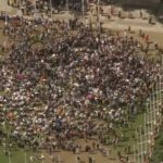 Centenas de manifestantes anti-Israel presos em Londres por apoiar um grupo proibido sob a lei terrorista