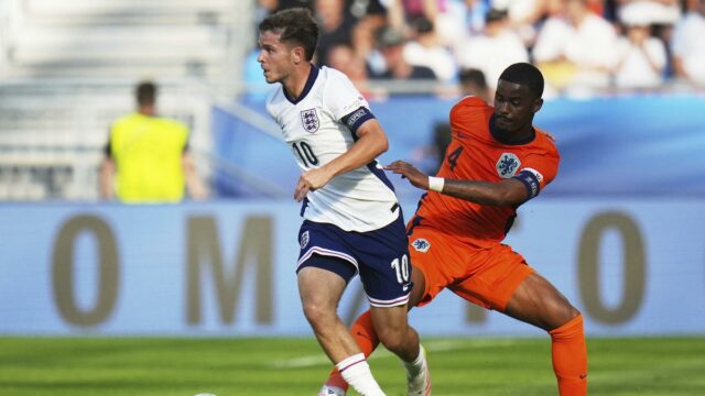 Chelsea confirma a assinatura da Holanda Internacional Jorel Hato de Ajax

