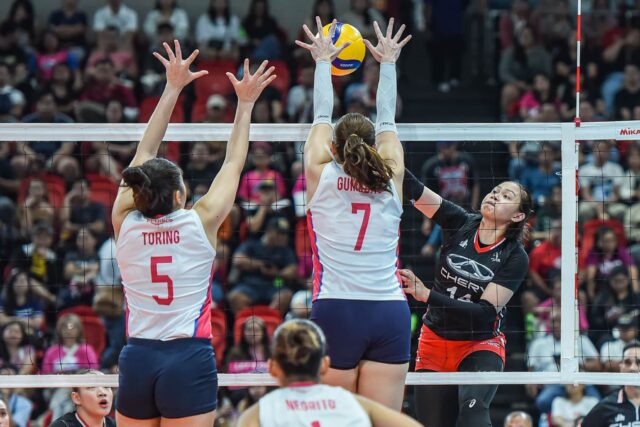 Renee Peñafiel, estreante de Chery Tiggo Crossovers, durante um jogo de torneio de convite PVL.
