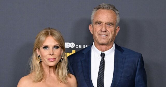 Cheryl Hines e Robert F. Kennedy, Jr. Linha de relacionamento de relacionamento