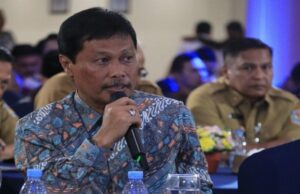 Cirebon Un aumenta 1.000 %, o prefeito da política do oficial anterior Cirebon Un aumenta 1.000 %, o prefeito da política do oficial anterior