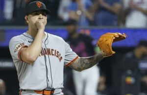 Comerciantes que voam para casa com ex-drużyns antes de perder Mets com Giants O ex-Met e o novo gigante José Butto reage no monte durante o oitavo turno Amazin 4-3, derrota de 10 entradas.