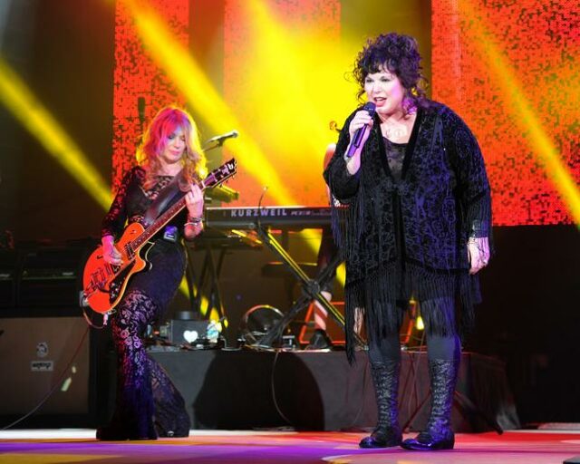 Como o Rock Group Heart começou sua carreira como Ethel Merman Cover Band

