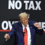 O presidente Donald Trump fala no evento para denunciar uma nova engenhada no jardim de rosas na Casa Branca, quarta -feira, 2 de abril de 2025 em Washington. (Foto ABD / Mark Schiefelbein)