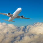 Como resultado da repressão à imigração dos EUA, as companhias aéreas estão mudando suas políticas de reserva.