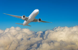 Como resultado da repressão à imigração dos EUA, as companhias aéreas estão mudando suas políticas de reserva. Como resultado da repressão à imigração dos EUA, as companhias aéreas estão mudando suas políticas de reserva.