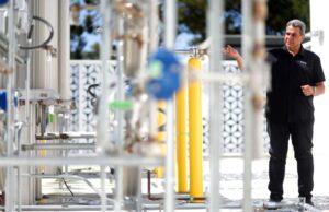 Como um requisito de energia de IA, um data center na área da baía aumenta em hidrogênio como uma alternativa sustentável Yuval Bachar, o fundador, a ECL visita a potência de hidrogênio de sua empresa ...