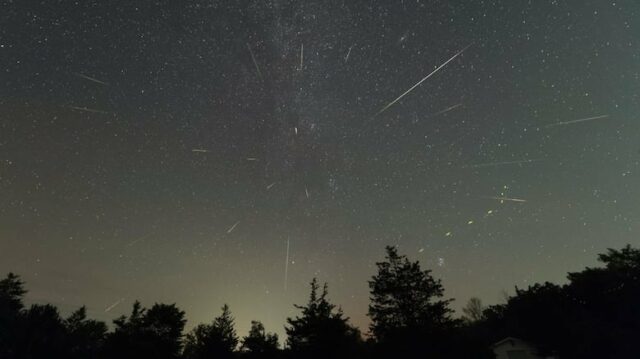 Céu à noite com estrelas