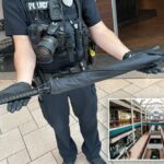 A polícia disse que um guarda-chuva preto com uma maçaneta no estilo samurai era confundido com um rifle, provocando pânico no Destiny USA.