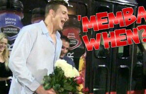 Convidados quando esta estrela do futebol vira o buquê de Rose! 073025_MEMBA_WRE_GRONT_KALL