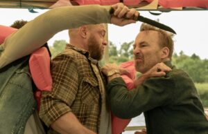 Coordenador de acrobacias de ‘None 2’ no treinamento de Bob Odenkirk para aquela cena de luta de barco de pato e como a infância da estrela o inspirou Coordenador de acrobacias de 'None 2' no treinamento de Bob Odenkirk para aquela cena de luta de barco de pato e como a infância da estrela o inspirou