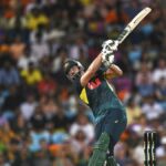David explosivo 83 leva a Austrália a uma vitória de 17 while contra a África do Sul no primeiro T20i