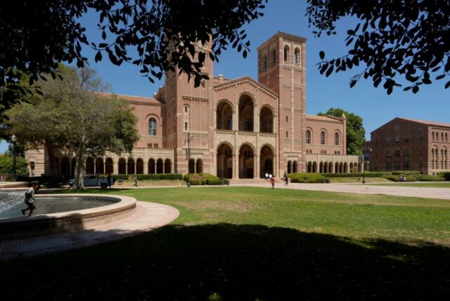 De acordo com a UCLA, o governo Trump congelou bolsas de 584 milhões de dólares e pesquisas ameaçadas

