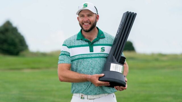 Dean Burmester ganha Liv Chicago em playoffs de três caminhos


