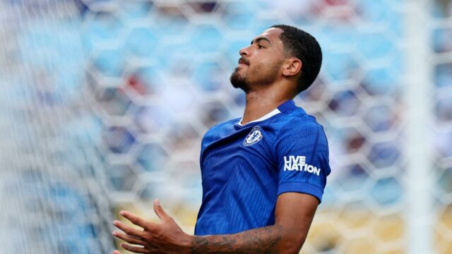 Defensor do Chelsea Levi Kolville da lesão da ACL

