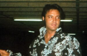 Dentro do surto final da criatividade de Elvis Presley 48 anos após sua morte Dentro do surto final da criatividade de Elvis Presley 48 anos após sua morte