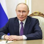 Como retaliação ao presidente dos EUA, Donald Trump, que aproxima os submarinos da Rússia, Putin começou
