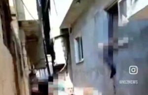 Desenhado para o inferno: assustador novo 7 de outubro mostra os israelenses sequestrados liderados por Gaza por terroristas do Hamas quando Baying Mob tenta Lynch HE … antes de ele morrer de fome e torturado por 491 dias Ohad Ben Ami, pai de três filhas de Kibutz Be'eri, que foi sequestrado por operadores do Hamas em 7 de outubro