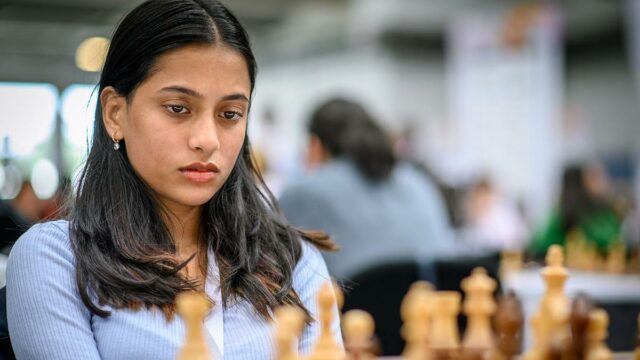 Divya Deshmukh vs Hou Yifan Informações sobre transmissão ao vivo: onde assistir o Campeonato de Xadrez Feminino 2025 Quartas de Final

