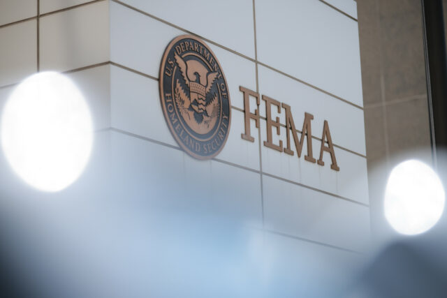 Donald Trump sofre a perda legal na FEMA FEMS

